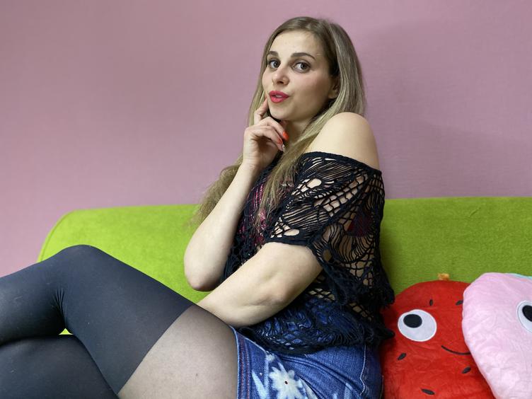 Pipi, Oralsex, Rollenspiele, Spanking, Peeping, real-Dates