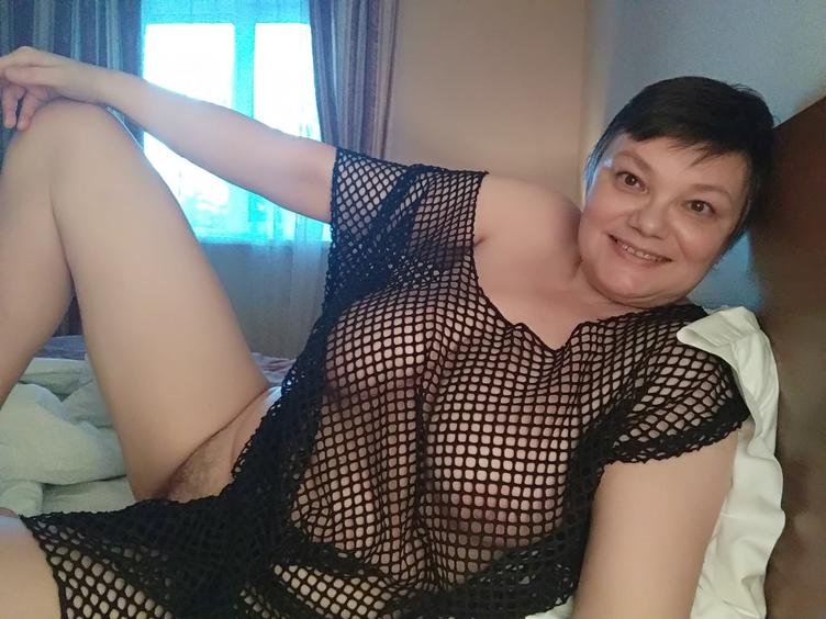 Im Anna 50 age hairy mature woman, like play there